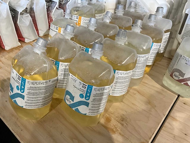 Diversey - sure - fles interieurreiniger (11x) - afbeelding 1 van  2