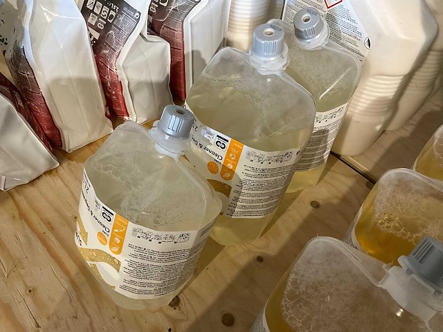 Diversey - sure - fles ontvetmiddel (3x) - afbeelding 1 van  2