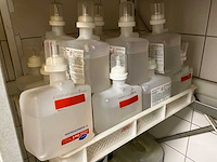 Diversey - sure - handdesinfectiemiddel (8x) - afbeelding 2 van  2