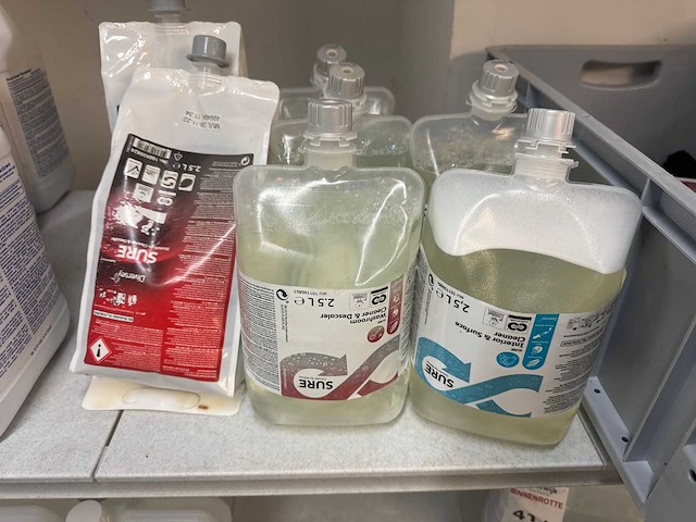 Diversey - sure - interieurreinigers (7x) - afbeelding 1 van  4