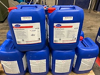 Diversey aciplusfoam reinigingsmiddel (10x) - afbeelding 2 van  2