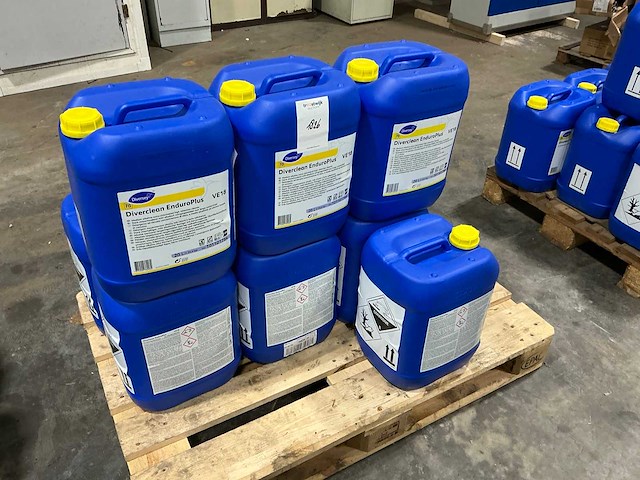 Diversey diverclean enduroplus reinigingsmiddel (10x) - afbeelding 1 van  2