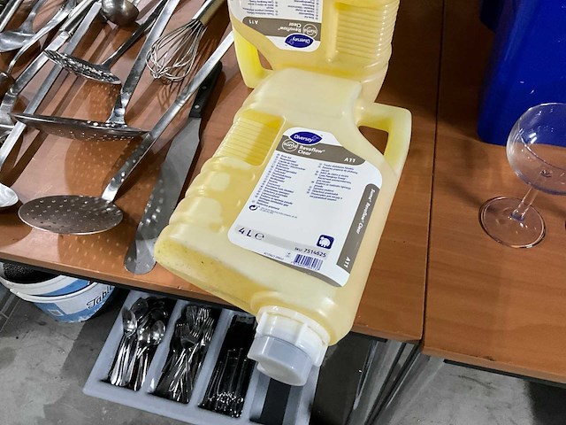 Diversey naglansmiddel (5x) - afbeelding 3 van  4