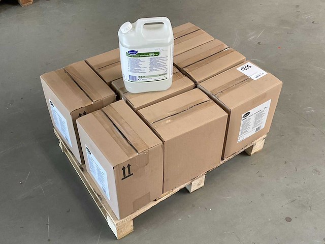 Diversey omnistrip vloerreiniger (17x) - afbeelding 1 van  5