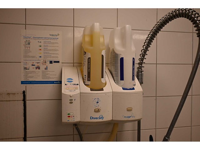 Diversey zeep dispenser pomp - afbeelding 1 van  2