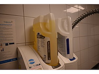 Diversey zeep dispenser pomp - afbeelding 2 van  2