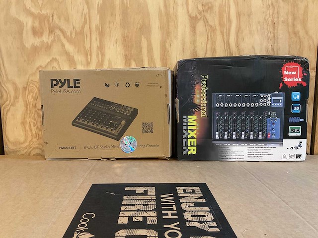 Dj-mixer (2x) - afbeelding 1 van  2