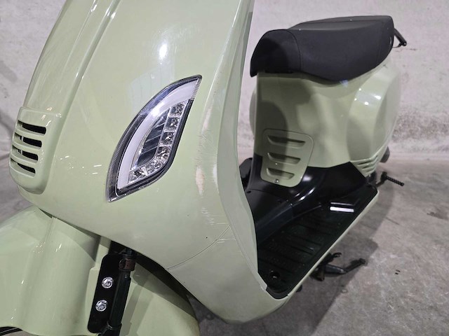 Djjd - snorscooter - cashmere - 4t 25km uitvoering drn18r - afbeelding 7 van  9