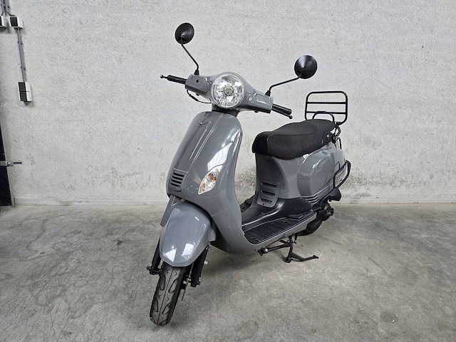 Djjd - snorscooter - cashmere basic - 4t 25km uitvoering fhl65s - afbeelding 2 van  6