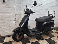 Djjd cashmere efi 45 km bromscooter 4takt - afbeelding 2 van  7
