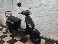 Djjd cashmere efi 45 km bromscooter 4takt - afbeelding 7 van  7