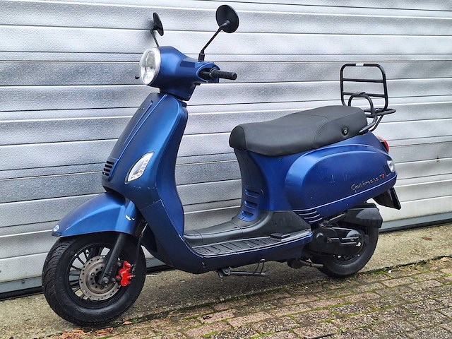 Djjd cashmere efi 45 km bromscooter 4takt - afbeelding 1 van  7