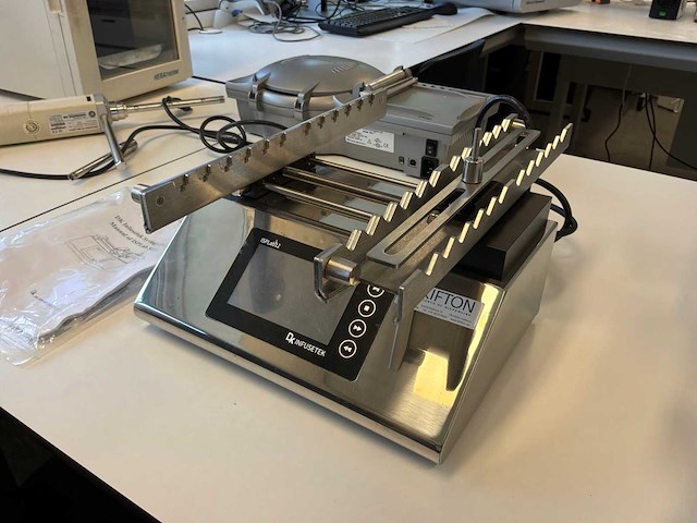 Dk infusetek isplab12 pomp - afbeelding 1 van  3