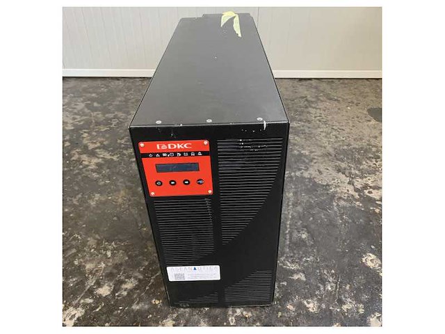 Dkc frequency converter 120 to 230v 50hz 5kva 3.5kw - univarmd5kext - afbeelding 5 van  10