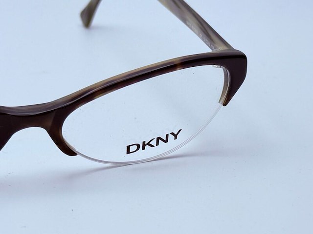 Dkny bril met marc jacobs case - afbeelding 5 van  10
