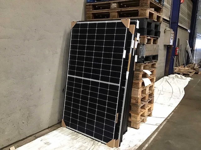 Dmegc 370 abw zonnepaneel - afbeelding 1 van  1