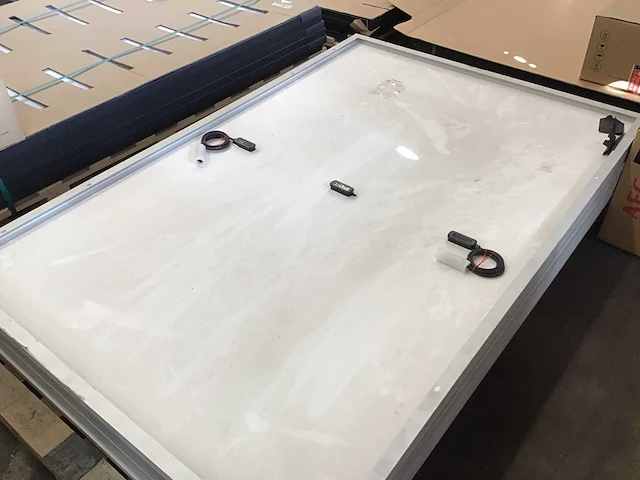 Dmegc 405 hsw 7 zonnepanelen en 1 aeg omvormer - afbeelding 1 van  4