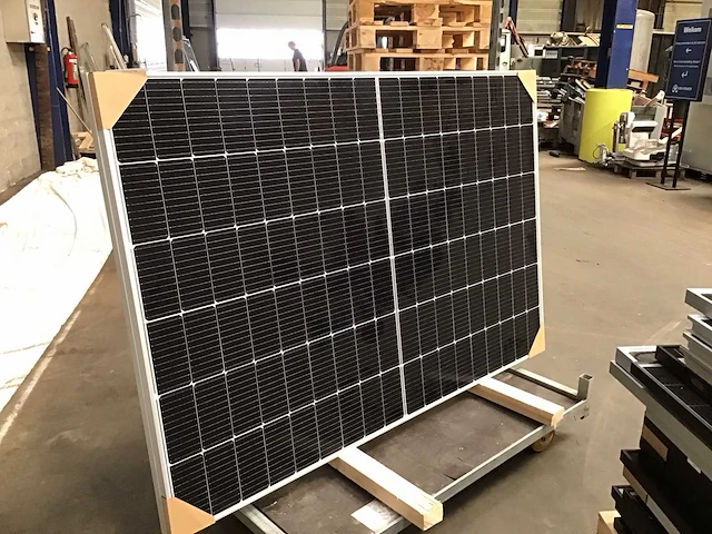 Dmegc 410 sw zonnepanelen (2x) - afbeelding 1 van  2