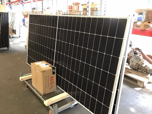 Dmegc 595 sw 2 zonnepanelen en 1 aeg omvormer - afbeelding 1 van  3