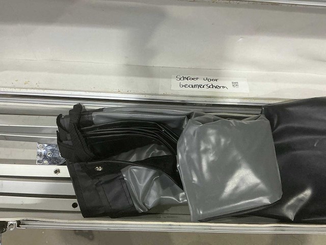 Dmt - projectiescherm 203x152cm opzicht en doorzicht - afbeelding 3 van  5