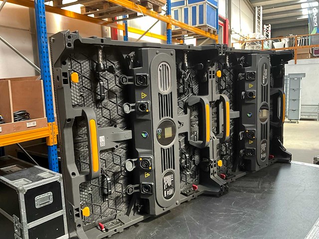 Dmt p3.9 outdoor led-screen systeem - afbeelding 12 van  21