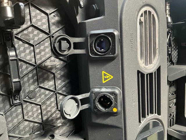 Dmt p3.9 outdoor led-screen systeem - afbeelding 15 van  21