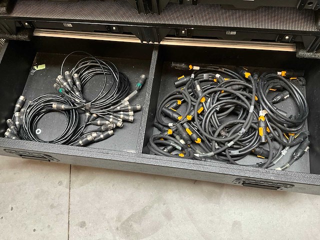 Dmt p3.9 outdoor led-screen systeem - afbeelding 20 van  21