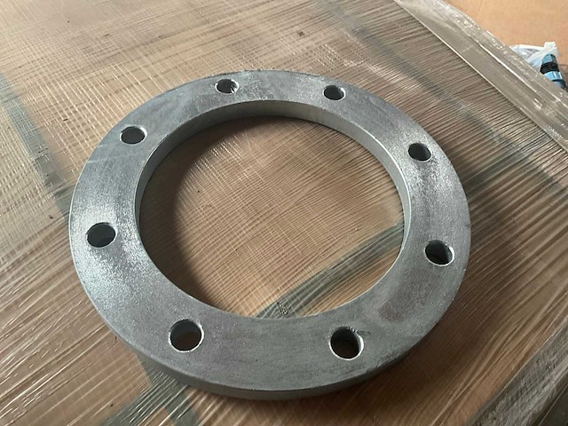 Dn200 pn10 gegalvaniseerd flens (100x) - afbeelding 1 van  3