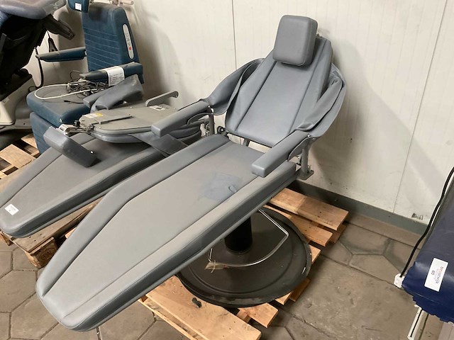 Dntl works 4025 dental operating chair - afbeelding 2 van  7
