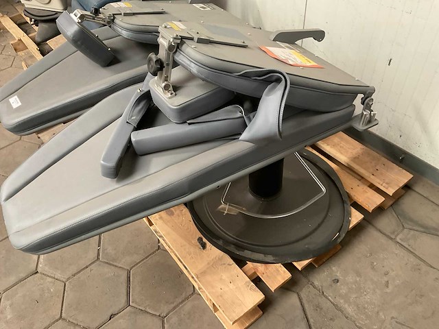 Dntl works 4025 dental operating chair - afbeelding 5 van  7