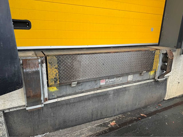 Dock levelaar met deur en flappen (2x) - afbeelding 16 van  23