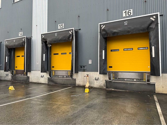 Dock levelaar met deur en flappen 2x - afbeelding 12 van  41
