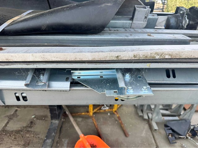 Dock levelaar met deur en flappen 2x - afbeelding 26 van  41