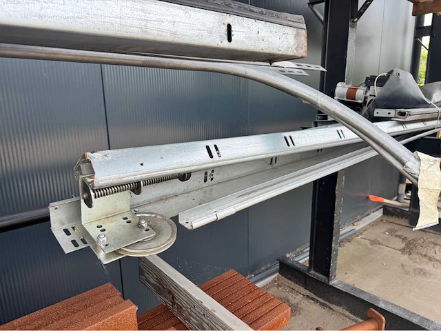 Dock levelaar met deur en flappen 2x - afbeelding 27 van  41