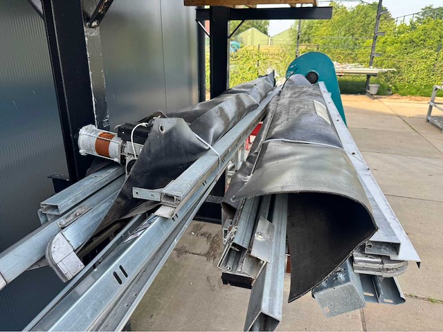 Dock levelaar met deur en flappen 2x - afbeelding 30 van  41