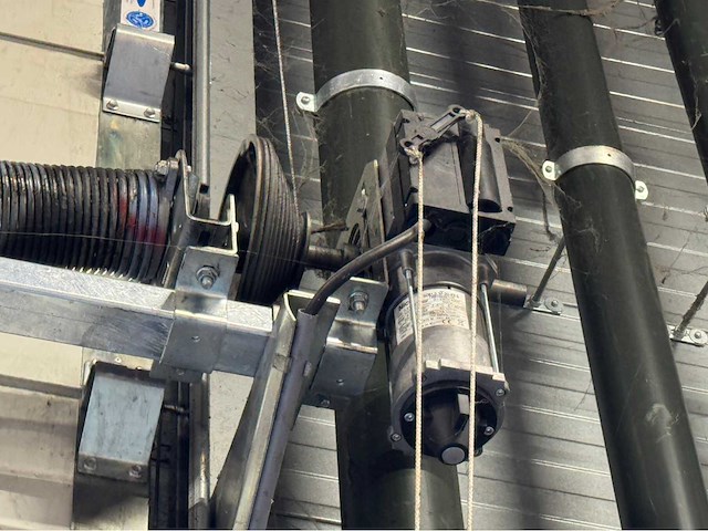 Dock levelaar met deur en flappen - afbeelding 5 van  23