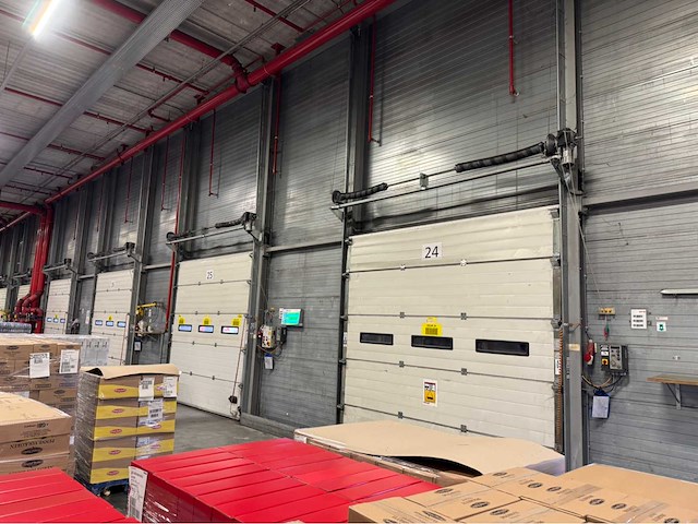 Dock levelaar met deur en flappen - afbeelding 6 van  23