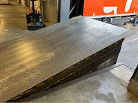 Dock levelaar met deur en flappen - afbeelding 14 van  23