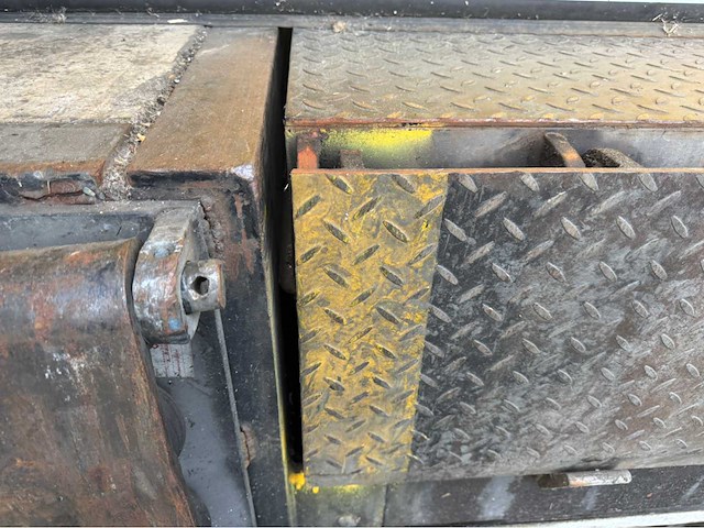 Dock levelaar met deur en flappen - afbeelding 2 van  23