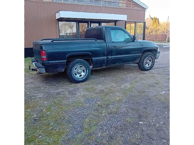 Dodge - 1995 - ram 1500 - personenauto - afbeelding 4 van  8