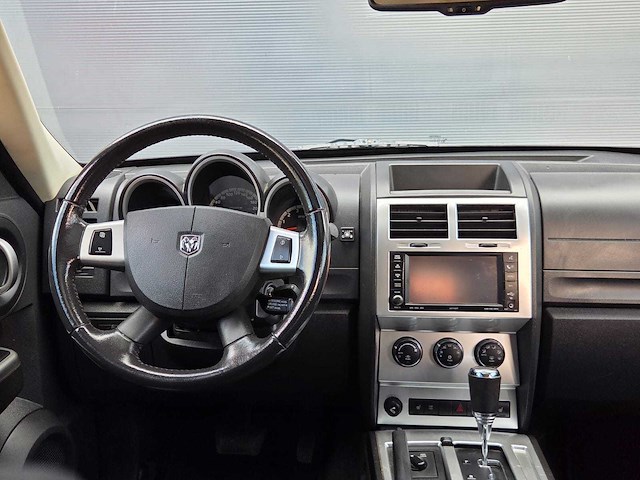 Dodge - 2008 - nitro - 4.0 v6 r/t - 06-gfp-8 - afbeelding 5 van  25