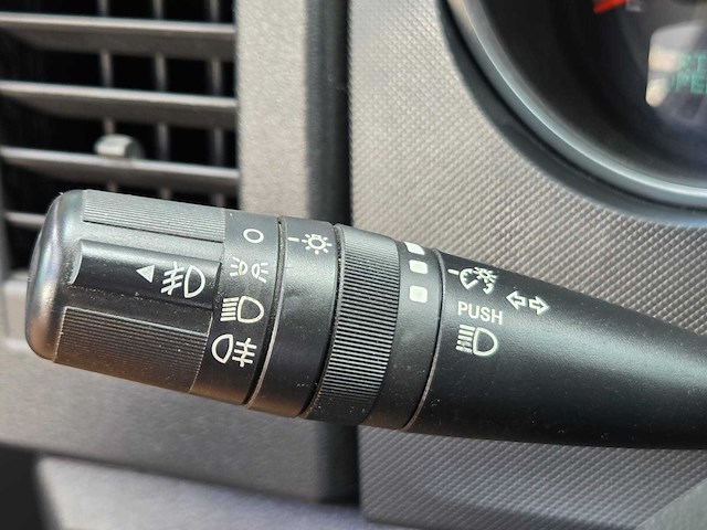 Dodge - 2008 - nitro - 4.0 v6 r/t - 06-gfp-8 - afbeelding 7 van  25