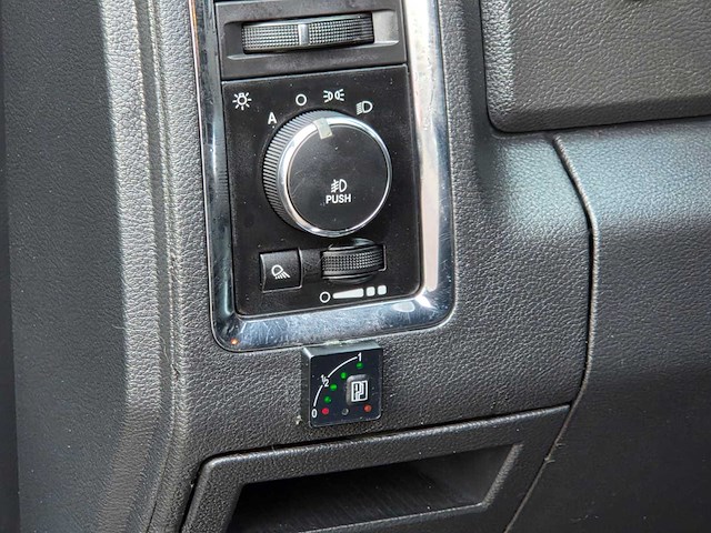 Dodge - 2009 - ram 1500 - 6pers - 5.7 v8 4x4 qc 6'4 - 3-vdk-54 - afbeelding 12 van  27