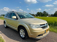 Dodge - 2011 - journey - 2.4 sxt - 77-nzx-3 - personenauto - afbeelding 3 van  4