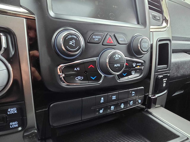 Dodge - 2013 - ram 1500 - 5.7 v8 4x4 qc 6'4 - vd-265-p - afbeelding 20 van  38