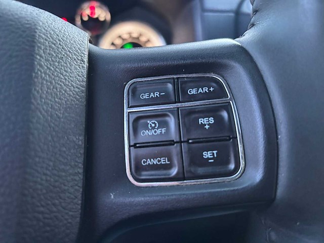 Dodge - 2015 - ram 1500 - 5.7 v8 qc 6'4 - vn-940-b - afbeelding 3 van  26