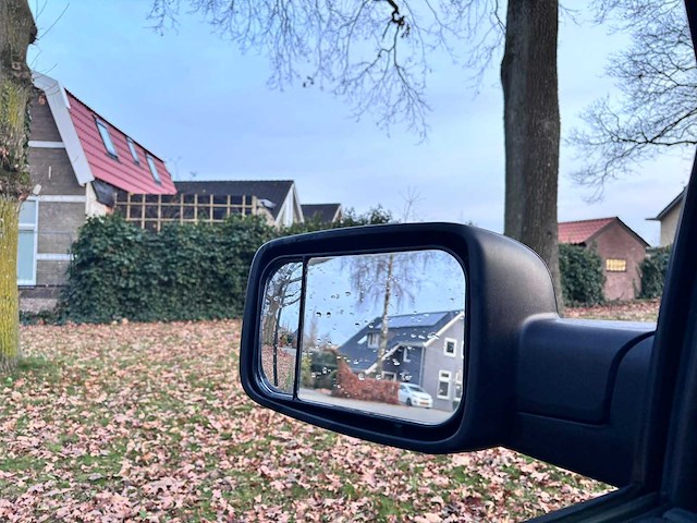 Dodge - 2015 - ram 1500 - 5.7 v8 qc 6'4 - vn-940-b - afbeelding 19 van  26