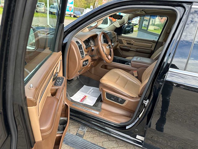 Dodge - 2020 - ram 1500 longhorn 4x4 - personenauto - afbeelding 2 van  17