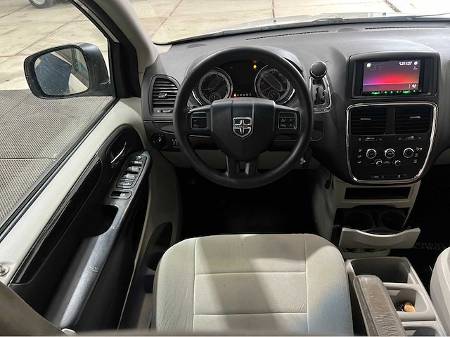Dodge - 3.6 l - grand caravan - personenauto - 2013 - afbeelding 2 van  32