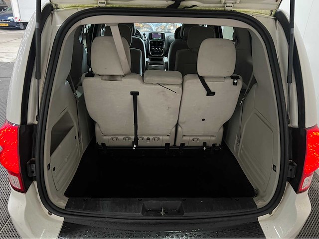 Dodge - 3.6 l - grand caravan - personenauto - 2013 - afbeelding 7 van  32